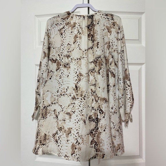 Show Me Your MuMu Snake Print Tunic Blouse size M - Picture 2 of 5